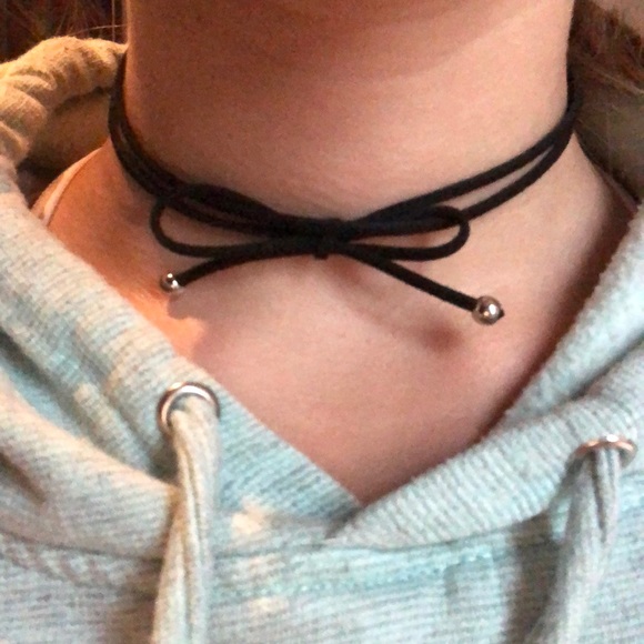 Chocker - Picture 2 of 2